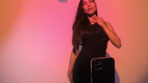 Melania   -    online show from February 14, 2025, 11:42 pm