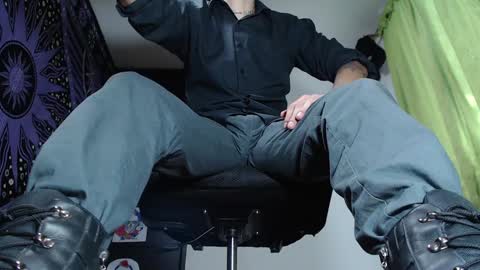 Snapshot of dicaprioo_ chatting on December 5, 2024, 2:55 pm DICAPRIO online show from December 5, 2024, 2:55 pm