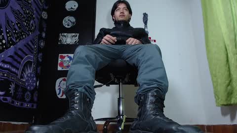Snapshot of dicaprioo_ chatting on December 5, 2024, 6:00 pm DICAPRIO online show from December 5, 2024, 6:00 pm