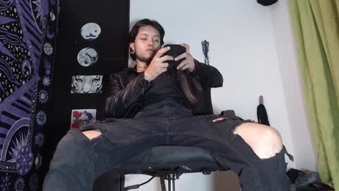 Snapshot of dicaprioo_ chatting on December 16, 2024, 1:53 am DICAPRIO online show from December 16, 2024, 1:53 am