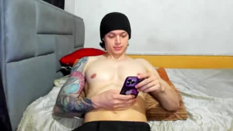 jhon online show from April 28, 2026, 9:42 pm