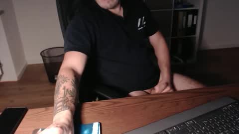 Snapshot of dickeeier96 chatting on November 14, 2025, 4:17 pm dickeeier96 online show from November 14, 2025, 4:17 pm