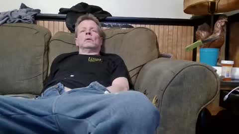 Snapshot of dickfitzwell123 chatting on January 24, 2025, 6:24 am dickfitzwell123 online show from January 24, 2025, 6:24 am