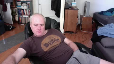 Snapshot of dickflasher5 chatting on January 28, 2025, 7:10 pm Richard Fleischer online show from January 28, 2025, 7:10 pm