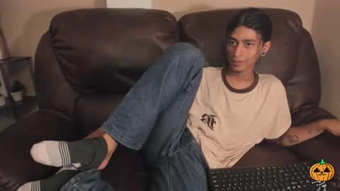 Snapshot of dickie_dicking chatting on October 17, 2025, 9:17 pm dickie_dicking online show from October 17, 2025, 9:17 pm