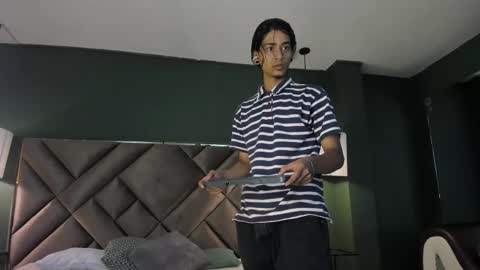 Snapshot of dickie_dicking chatting on November 12, 2025, 9:47 pm dickie_dicking online show from November 12, 2025, 9:47 pm