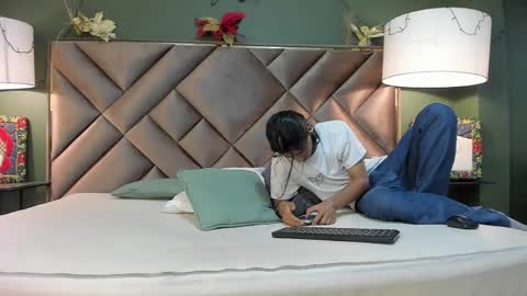 dickie_dicking online show from December 17, 2025, 10:16 pm