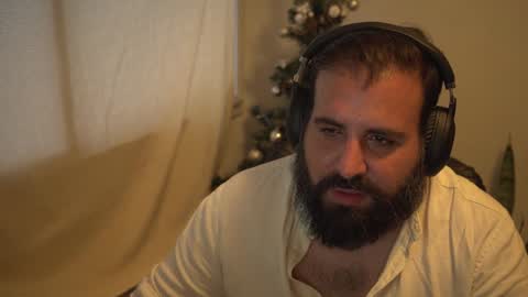 Snapshot of dicristalino chatting on December 4, 2024, 10:41 pm Cristian Dipolino online show from December 4, 2024, 10:41 pm