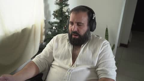 Snapshot of dicristalino chatting on December 7, 2024, 8:05 pm Cristian Dipolino online show from December 7, 2024, 8:05 pm