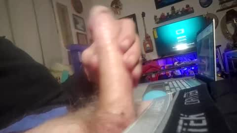 Snapshot of didudoit chatting on November 23, 2025, 5:18 am Dug 53 online show from November 23, 2025, 5:18 am