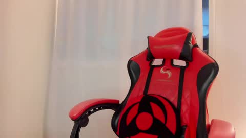 Diego lat online show from April 19, 2026, 11:18 pm