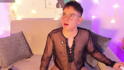 Diego Robles online show from May 12, 2026, 1:03 am