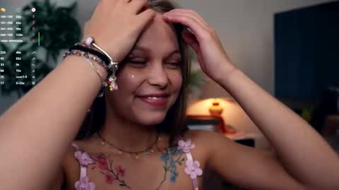 Elwyna online show from September 13, 2025, 7:13 pm