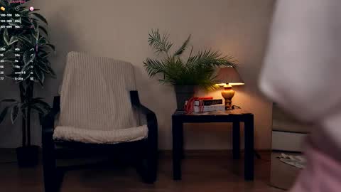 Elwyna online show from October 2, 2025, 6:48 pm