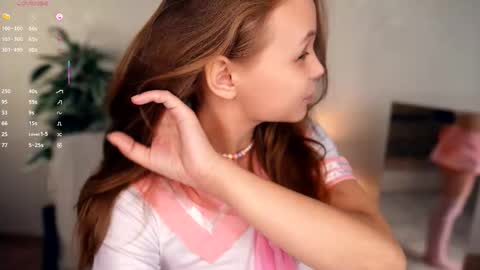 Elwyna online show from October 18, 2025, 7:03 pm