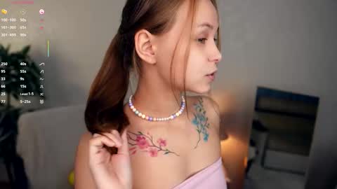 Elwyna online show from October 24, 2025, 6:48 pm