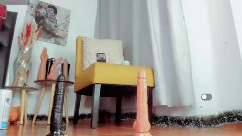 Snapshot of difiortiffany chatting on May 18, 2026, 4:07 am difiortiffany online show from May 18, 2026, 4:07 am