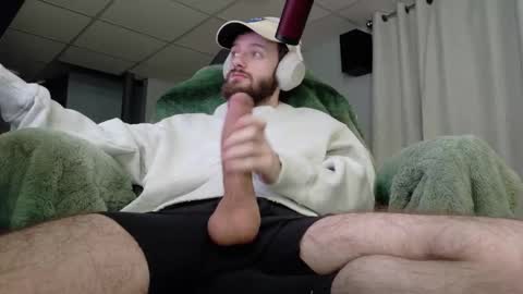 Snapshot of digbicknik chatting on February 12, 2026, 1:00 am digbicknik online show from February 12, 2026, 1:00 am