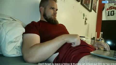 Snapshot of dikdowndaddy chatting on June 27, 2026, 12:22 pm Daddy online show from June 27, 2026, 12:22 pm