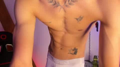 DILAN online show from April 1, 2026, 8:17 pm