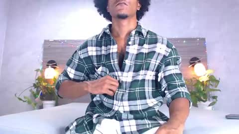 dilan_hall online show from May 16, 2026, 1:13 am