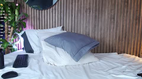 DilanJonnes online show from December 12, 2024, 1:10 am