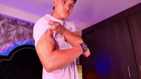dilanmiller_ online show from May 27, 2026, 7:33 pm