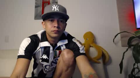 dilanxxx8888 online show from November 23, 2025, 11:15 pm