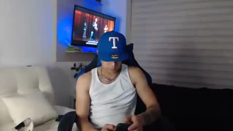 dilanxxx8888 online show from January 14, 2026, 4:40 am