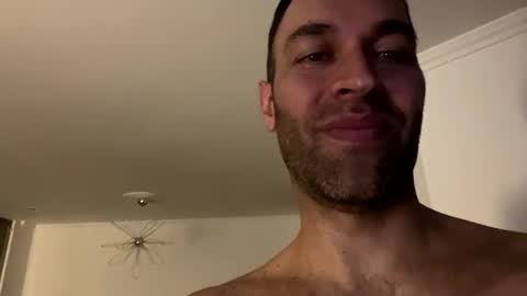 dilfofthenextdoor42 online show from February 18, 2025, 2:38 am