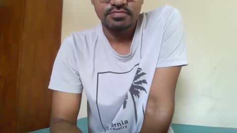 Snapshot of dilip_09 chatting on December 18, 2024, 3:04 am dilip_09 online show from December 18, 2024, 3:04 am