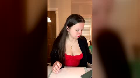 DILIS online show from May 18, 2026, 1:06 pm