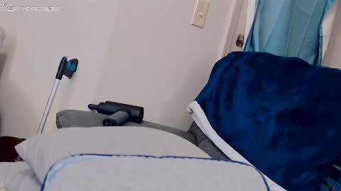 Dilldough405 online show from December 18, 2025, 9:26 am