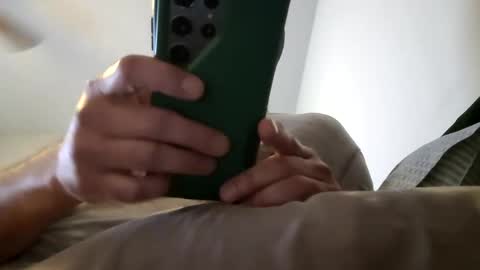 Snapshot of dilligentg81 chatting on September 24, 2025, 12:47 am dilligentg81 online show from September 24, 2025, 12:47 am