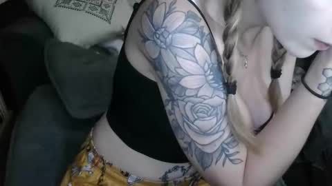 Sofie online show from February 16, 2026, 3:24 am