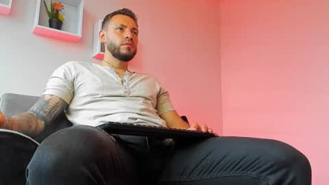 Snapshot of dimitri_master chatting on November 9, 2025, 9:35 pm Angel Dimitri online show from November 9, 2025, 9:35 pm