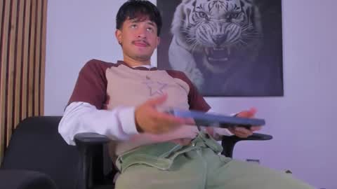 Dimitri online show from September 19, 2025, 7:36 pm