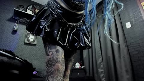 dimmuanddarkness online show from December 18, 2024, 9:04 am