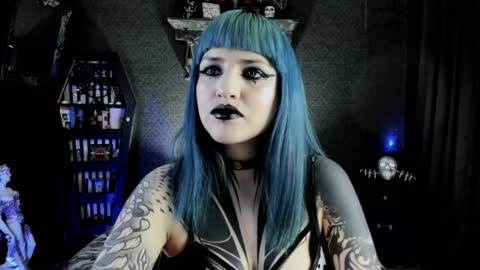 dimmuanddarkness online show from February 1, 2025, 3:52 am