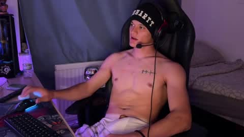 Snapshot of din_knox chatting on April 7, 2026, 9:26 pm din_knox online show from April 7, 2026, 9:26 pm