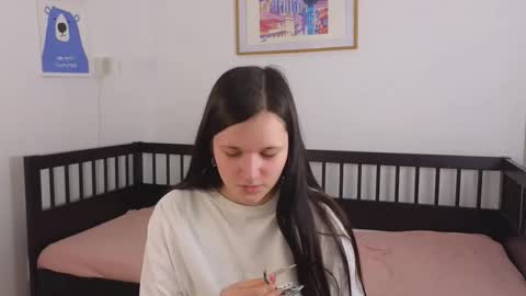 Rina online show from November 10, 2025, 4:33 am