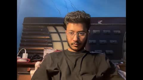 Dinchain online show from April 18, 2026, 7:58 pm