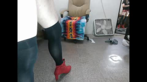 Snapshot of dinkdork094 chatting on September 22, 2025, 11:18 pm Dinkdork just having a good time online show from September 22, 2025, 11:18 pm