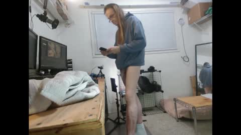 Snapshot of dinkdork094 chatting on February 4, 2026, 3:34 am Dinkdork just having a good time online show from February 4, 2026, 3:34 am