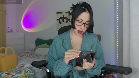 Anglica A online show from November 16, 2025, 7:19 pm