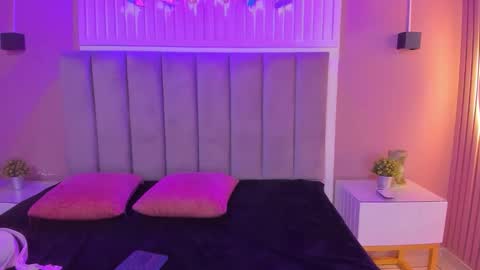 Cristal  online show from October 4, 2025, 3:26 am