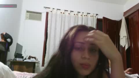 Cristal Independent model online show from April 7, 2026, 3:51 am