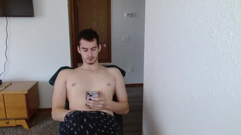 Snapshot of dirk_diggler_dirk chatting on December 17, 2024, 5:15 pm Dirk Diggler online show from December 17, 2024, 5:15 pm