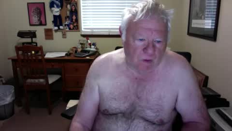 Snapshot of dirtrider195080438 chatting on June 6, 2026, 2:22 pm dirtrider195080438 online show from June 6, 2026, 2:22 pm