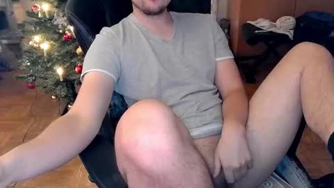 Snapshot of dirty_fun_boy chatting on December 19, 2024, 12:45 pm dirty_fun_boy online show from December 19, 2024, 12:45 pm